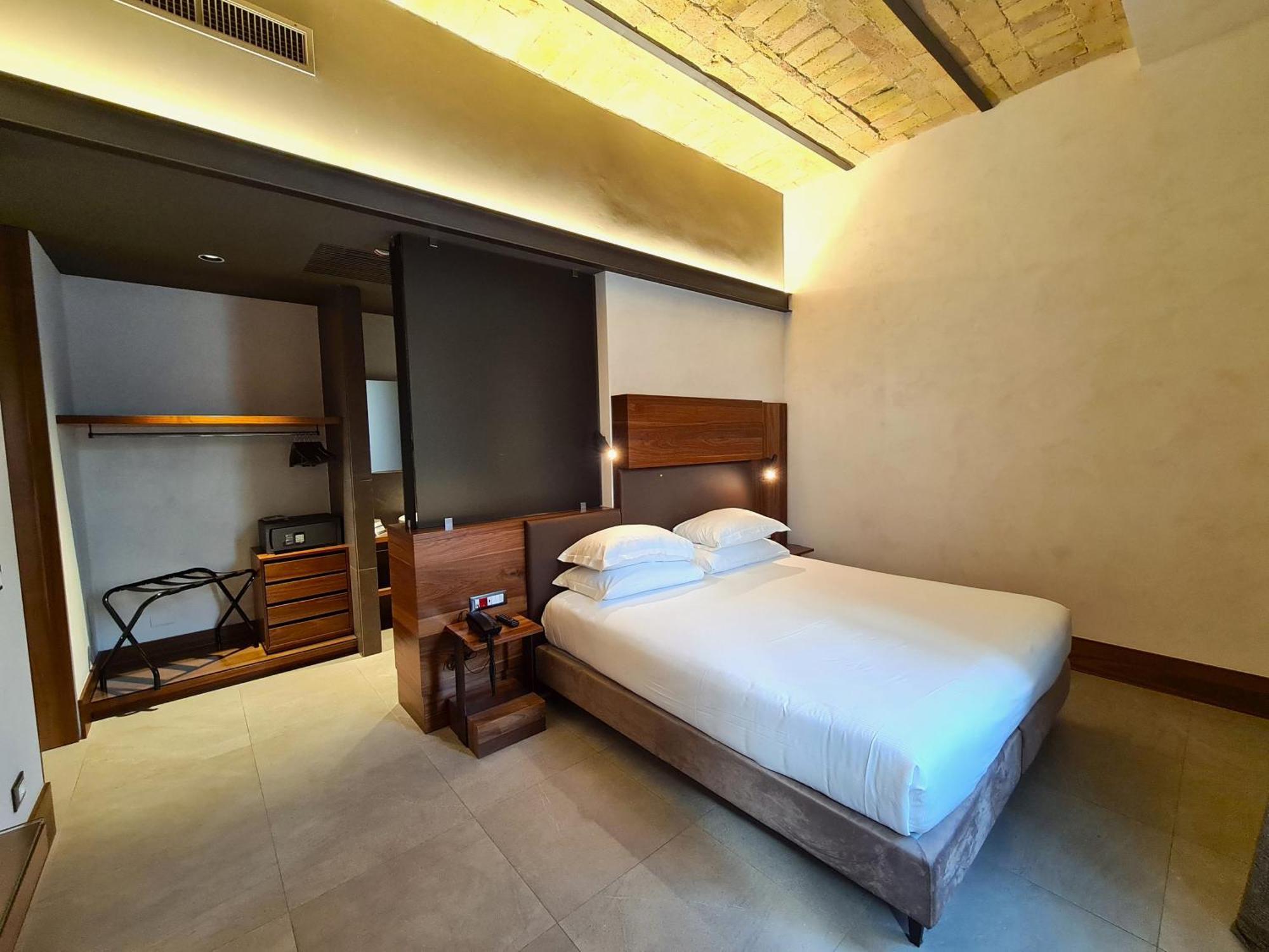 Apart-hotel Gasometer Urban 5*