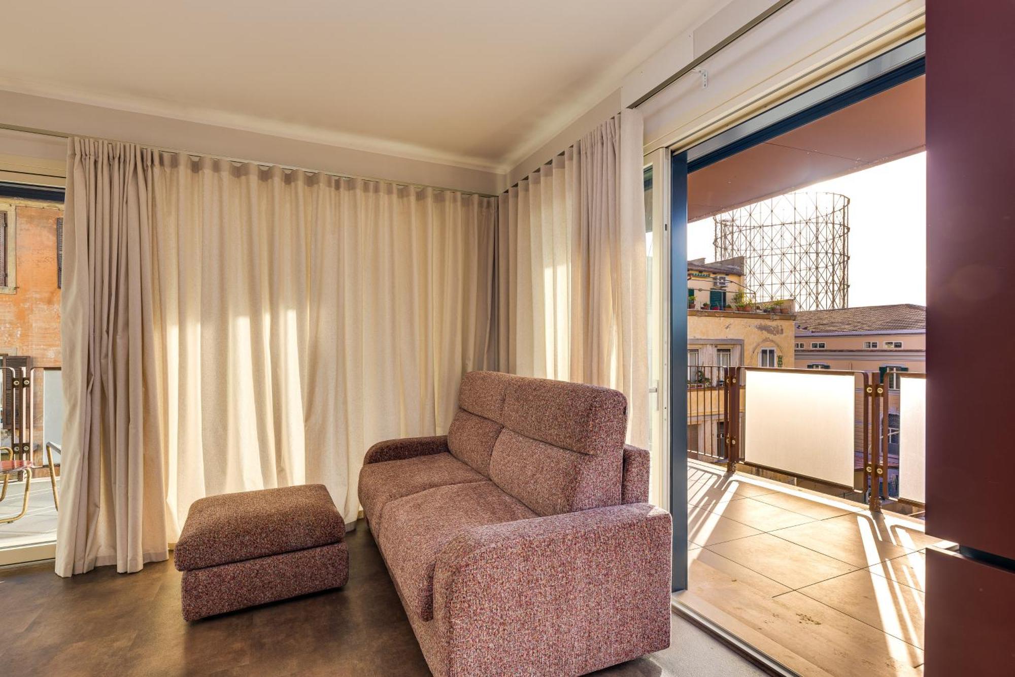 Apart-hotel Gasometer Urban 5*