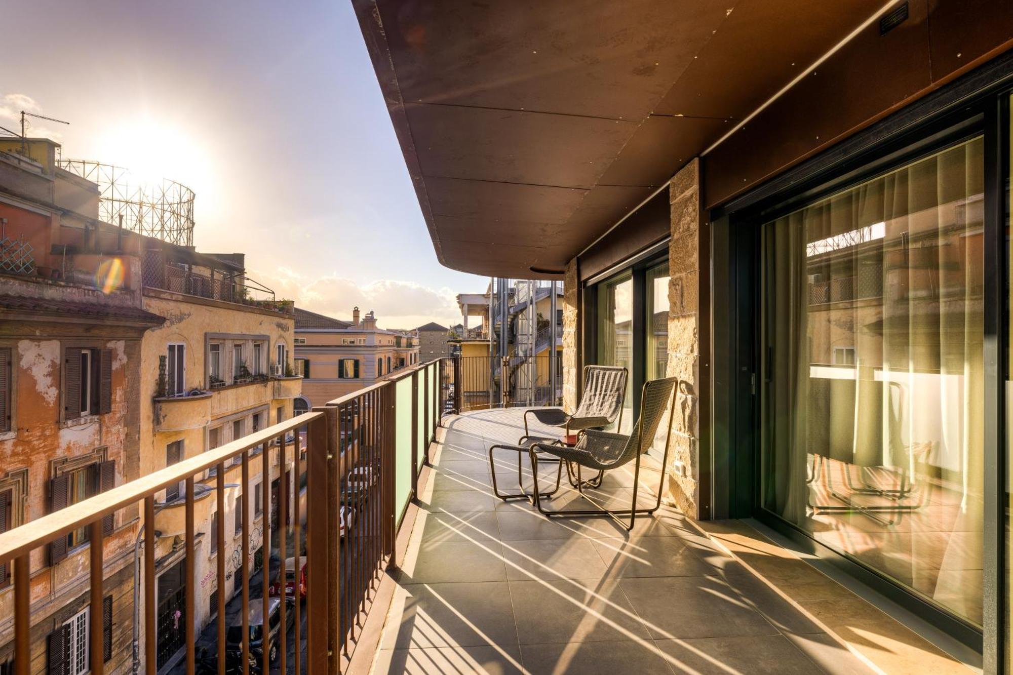 Apart-hotel Gasometer Urban 5*